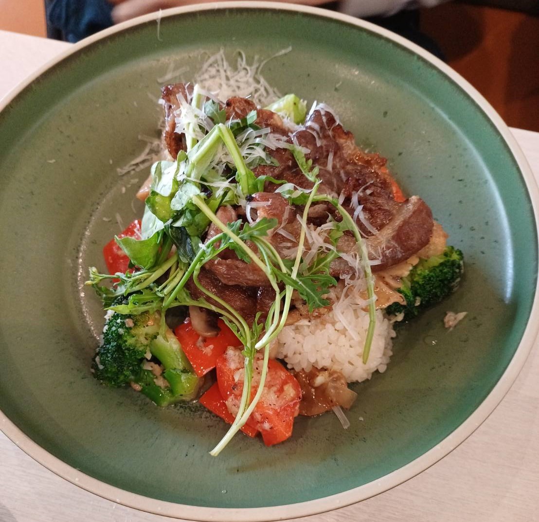 日本國產牛野菇彩蔬佐香蒜飯