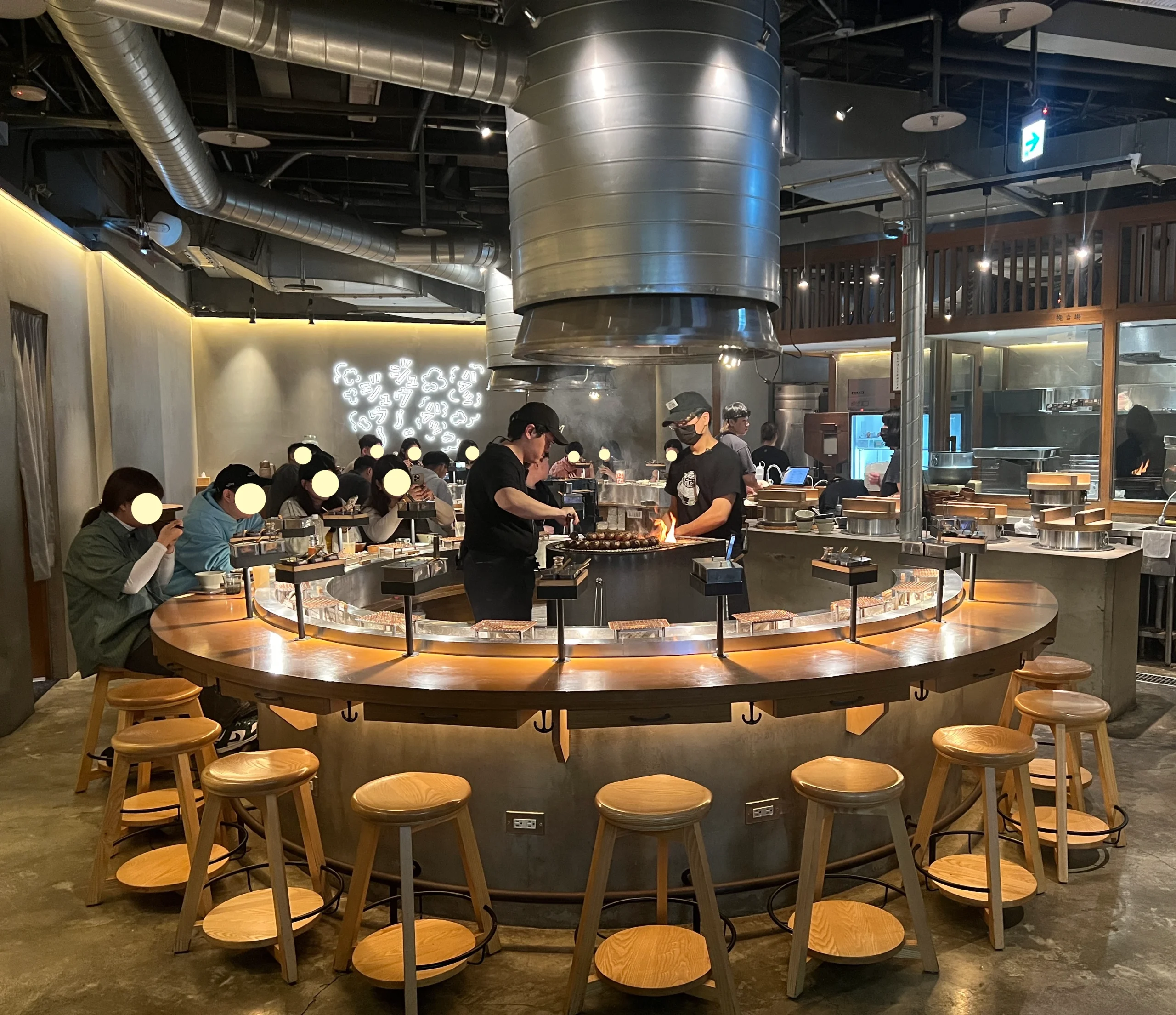 挽肉と米-台北信義店-餐廳環境