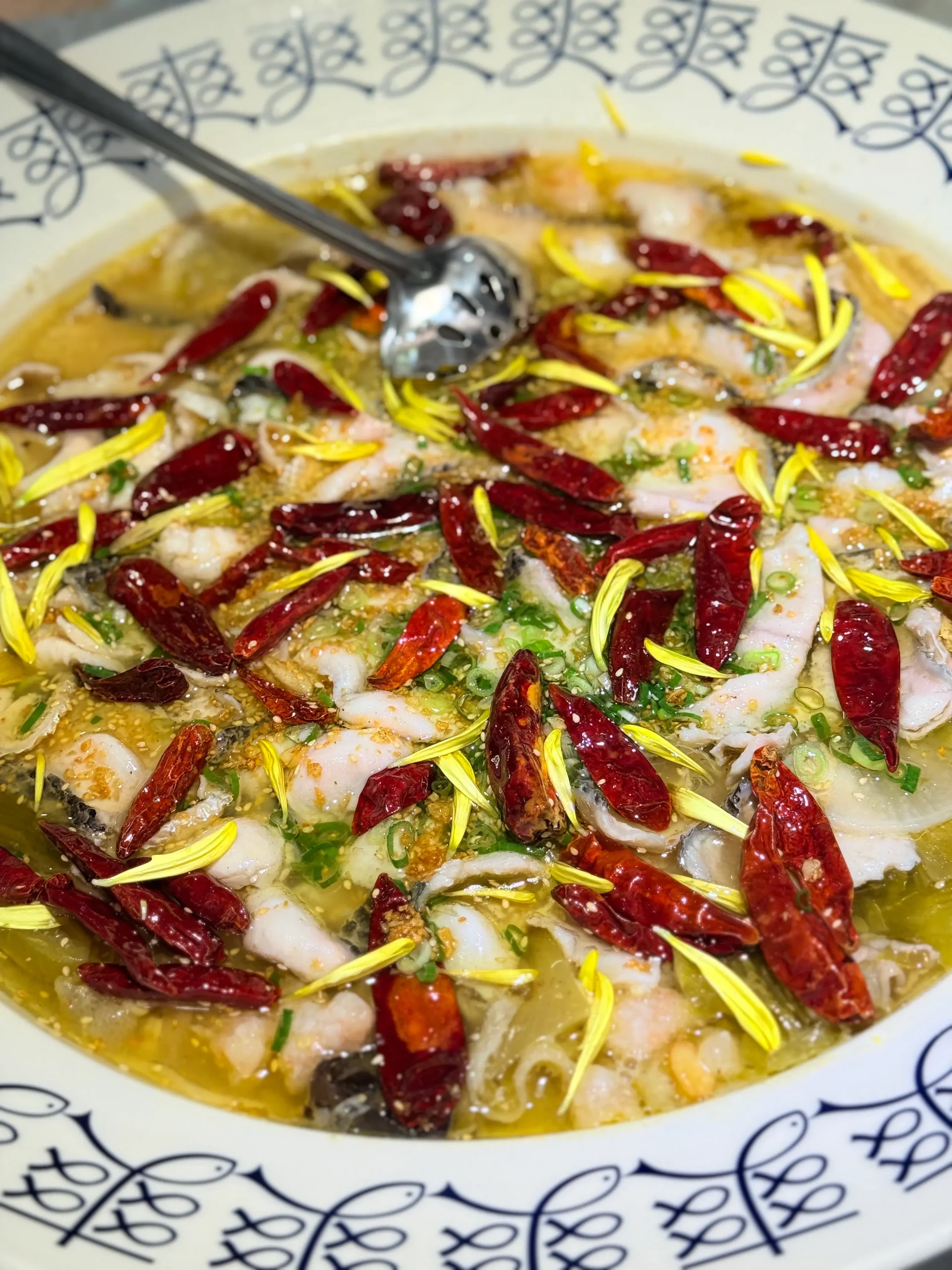 刁民酸菜魚-板橋府中店-特盛酸菜魚