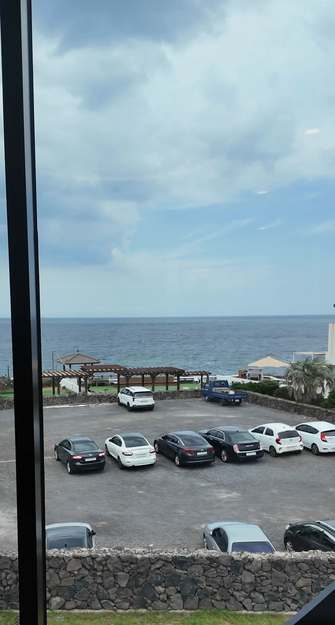 麥當勞 濟州外都DT店 窗邊海景