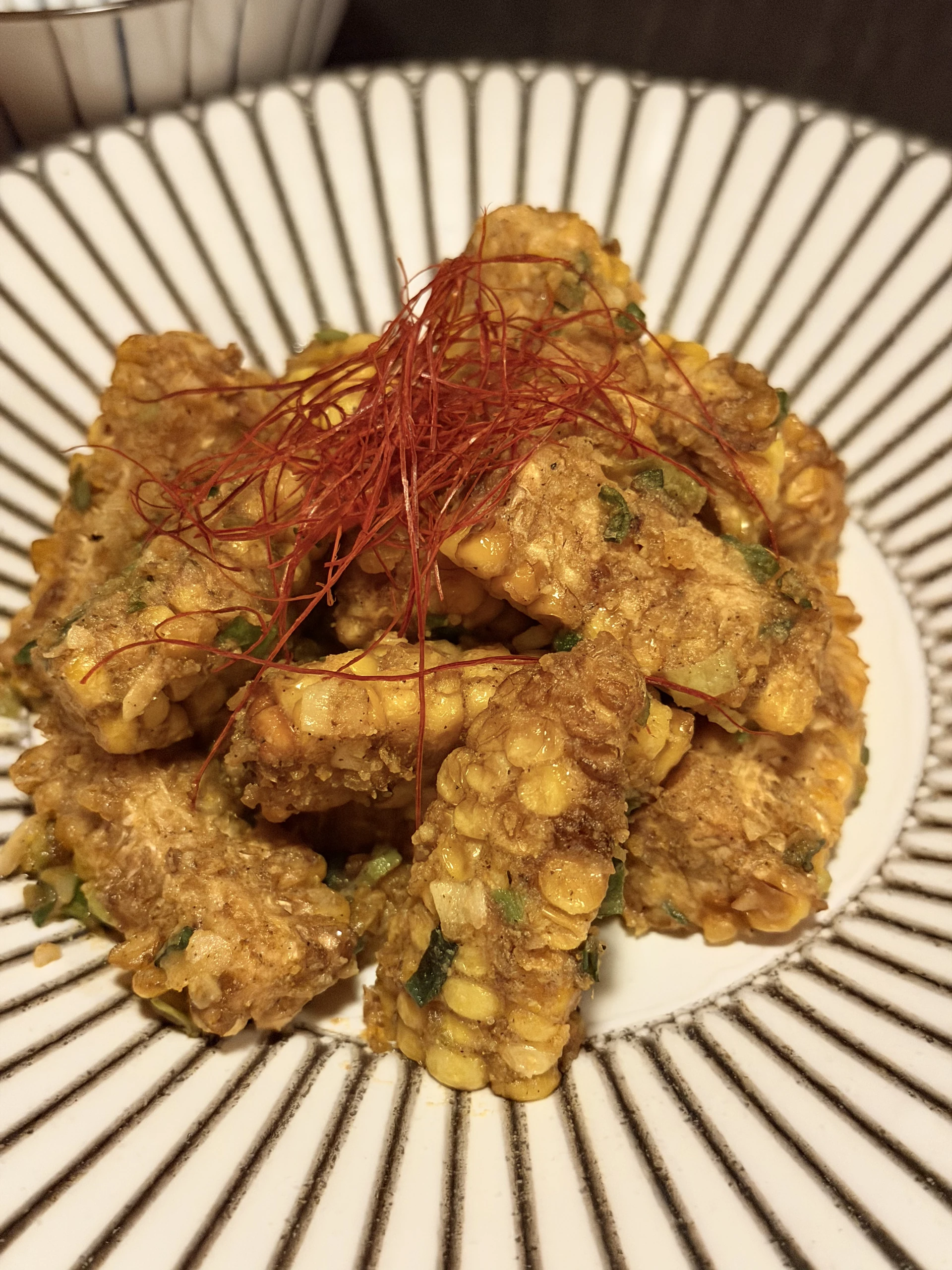 新中奇理髮廳 金沙茶玉米條