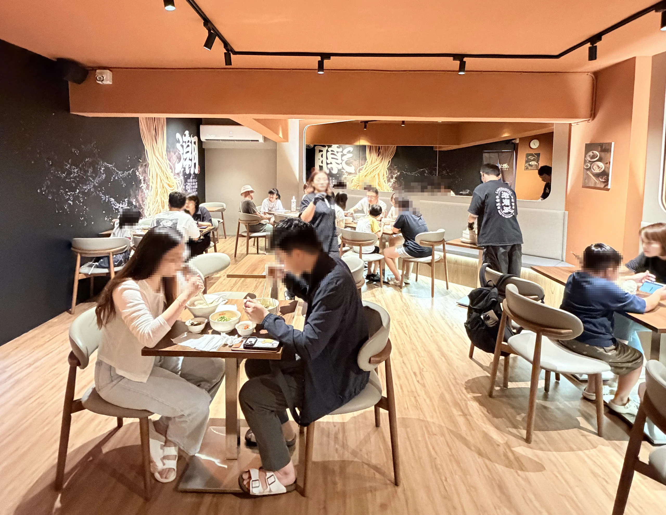老潮派 台灣麵食館 和平店 用餐區