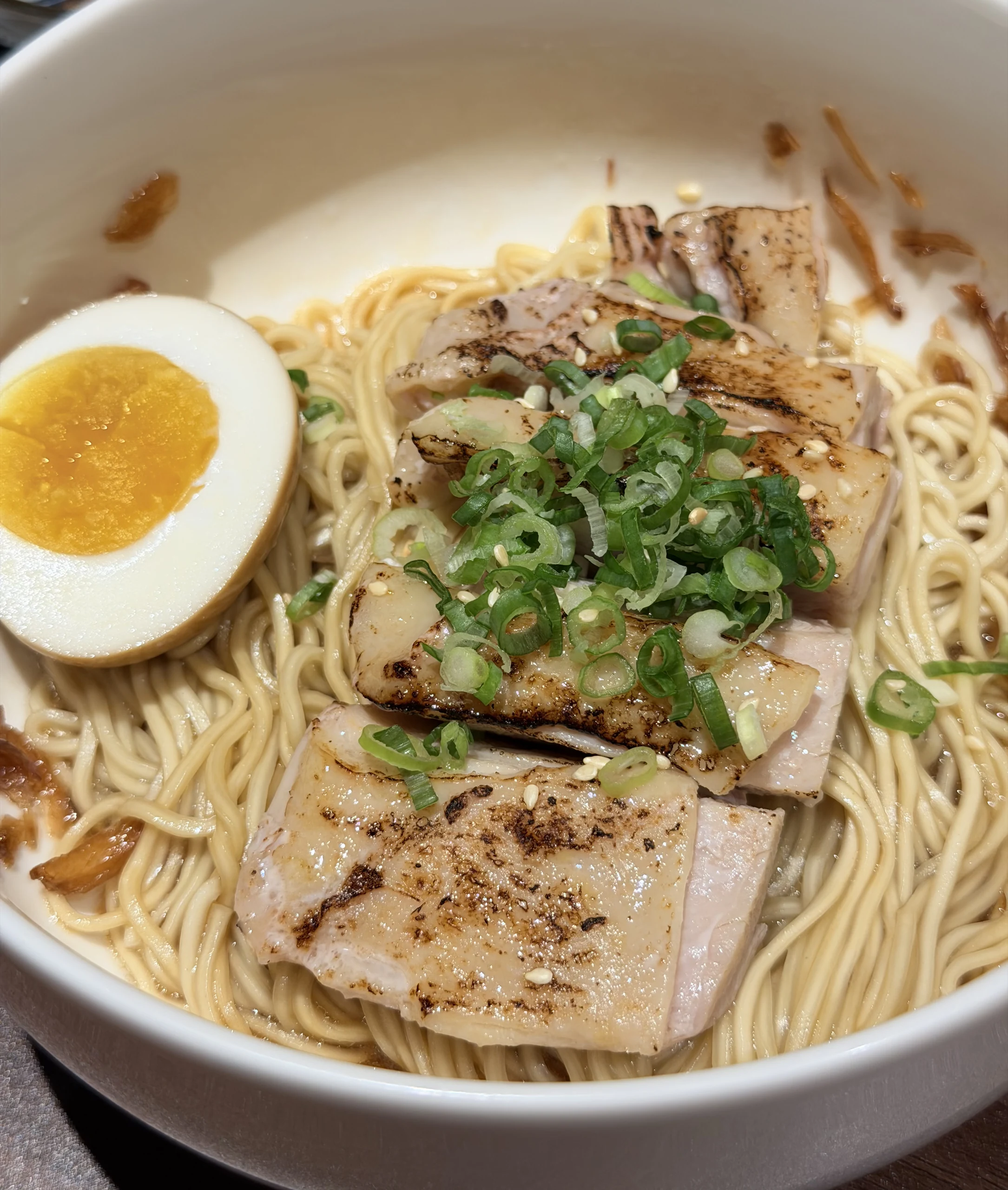 老潮派 台灣麵食館 和平店 蔥油嫩雞乾拌麵