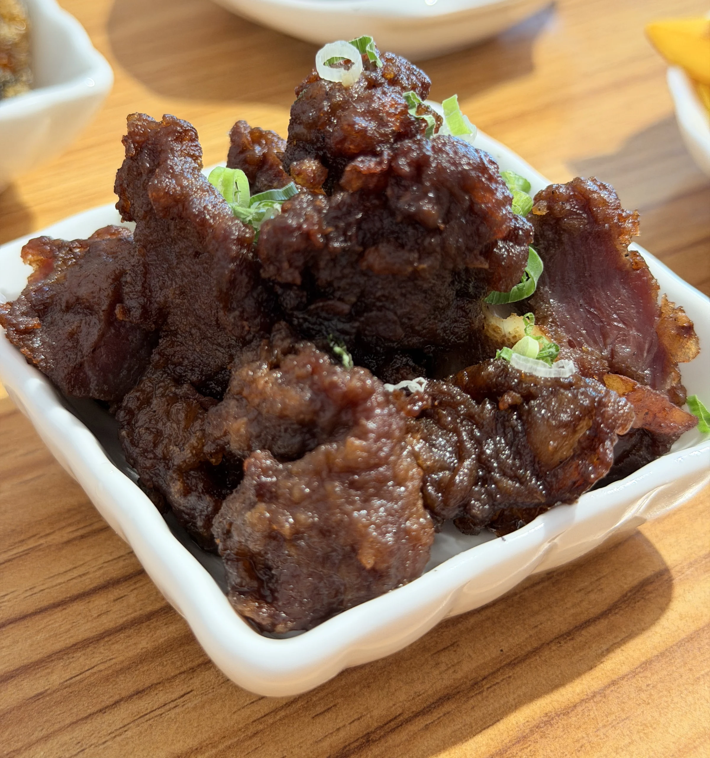 有春煨麵 排骨